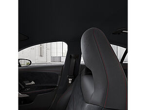 Mercedes-Benz CLA 180 Coupé AMG Sport Advanced Plus 17 navigation