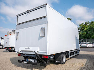 Fuso Canter e7C18e Koffer LBW 200km Reichw Klima LED 3 navigation