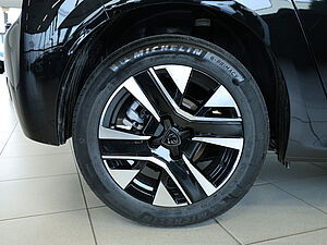 Peugeot 208 Neuer Allure PureTech 100 5 navigation