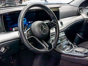 Mercedes-Benz E 300 de T Avantgarde 17 navigation