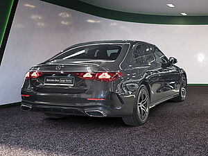 Mercedes-Benz E 220 d AMG Line 4 navigation