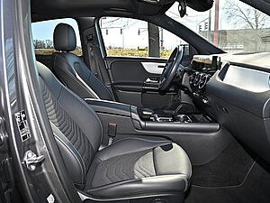 Mercedes-Benz GLA 250 e Style 3 navigation