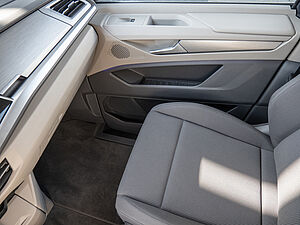 Volkswagen T7 Multivan Life 1.5 eHybrid 4M 13 navigation