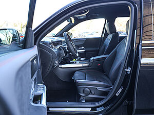 Mercedes-Benz GLB 200 GLB 200d AMG Line 9 navigation