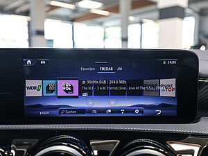 Mercedes-Benz CLA 180 SB Progressive Advanced 11 navigation