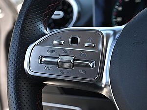 Mercedes-Benz GLA 250 e AMG Line 17 navigation