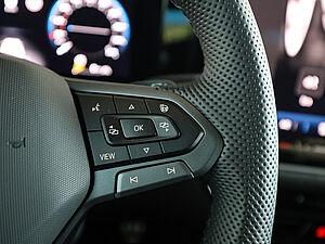 Volkswagen Passat R-Line 2.0 TDI 4M 19 navigation