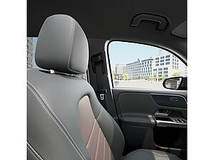 Mercedes-Benz EQB 300 4M ElectricArt Advanced Plus 15 navigation