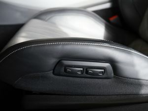 Mercedes-Benz AMG GT C Edition 50 Distr. LED Pano Navi Kame 27 navigation
