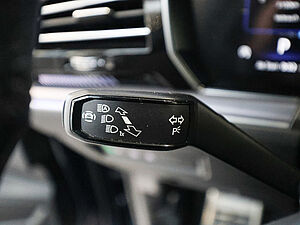 Volkswagen Touareg R-Line 3.0 TDI 4M 31 navigation