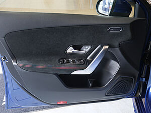 Mercedes-Benz A 220 4M AMG Sport Advanced Plus 29 navigation