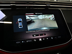 Mercedes-Benz E 220 d AMG Line 11 navigation