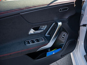 Mercedes-Benz CLA 200 d Coupé AMG Line 20 navigation