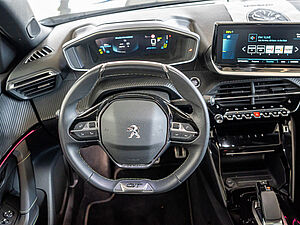 Peugeot 2008 2008e GT 8 navigation
