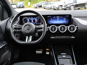 Mercedes-Benz B 220 d AMG 9 navigation