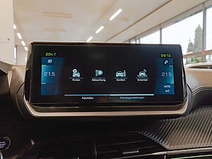 Peugeot 2008 e-GT Elektromotor 136 13 navigation