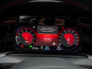 Volkswagen Golf VIII GTI Clubsport 2.0 TSI DSG 16 navigation