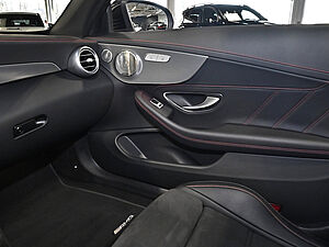 Mercedes-Benz C 200 Cabrio AMG Line 15 navigation
