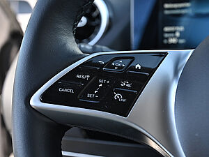 Mercedes-Benz GLA 180 Progressive 17 navigation