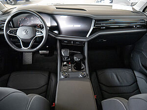 Volkswagen Touareg Elegance 3.0 TDI 4M 9 navigation