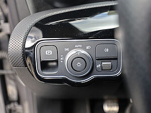Mercedes-Benz CLA 200 SB AMG 28 navigation