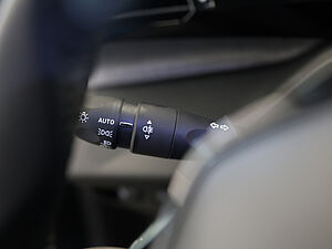 Peugeot 308 Allure HYBRID 136 e-DSC6 27 navigation