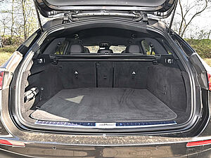 Mercedes-Benz E 220 d T AMG Line 29 navigation