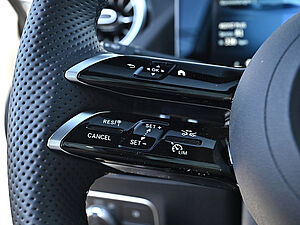 Mercedes-Benz GLA 220 4M AMG Line 17 navigation
