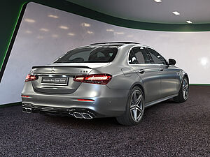 Mercedes-Benz E 63 AMG 4M 4 navigation