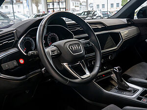 Audi Q3 S line 35 TDI quattro S tronic 28 navigation
