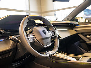Peugeot 308 e-GT 156 17 navigation