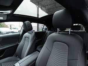Mercedes-Benz A 250 e Progressive Advanced 19 navigation