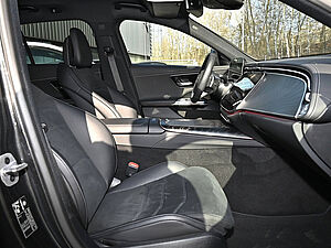 Mercedes-Benz E 220 d T AMG Line 3 navigation