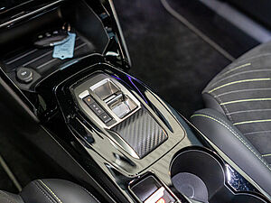 Peugeot 2008 GT BHDI130 Facelift 12 navigation