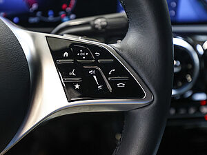 Mercedes-Benz A 200 d Progressive Advanced 19 navigation