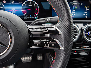Mercedes-Benz CLA 220 d Coupé AMG Sport Advanced Plus 16 navigation