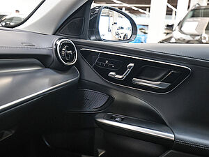 Mercedes-Benz C 200 T AMG Sport Advanced Plus 16 navigation