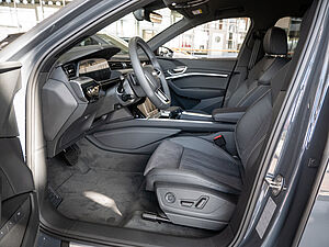 Audi Q8 e-tron Q8 S line 50 e-tron quattro 11 navigation