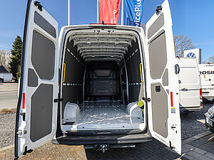 Volkswagen Crafter 50 Kasten HD 2.0l TDI AT 29 navigation
