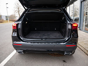 Mercedes-Benz GLA 180 Progressive 28 navigation