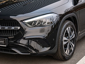 Mercedes-Benz GLA 180 Progressive 31 navigation