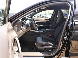 Peugeot 408 GT HYBRID 136 e-DSC 9 navigation