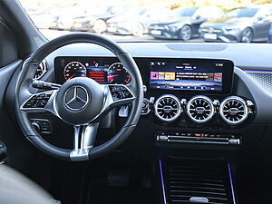 Mercedes-Benz B 250 4M Progressive Advanced Plus 9 navigation