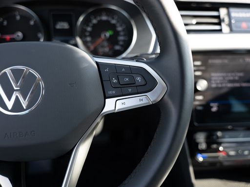 Volkswagen Passat Variant Business 2.0 TDI DSG AHK Absta 18