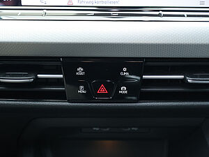 Volkswagen Golf VIII Move 1.5 TSI 19 navigation