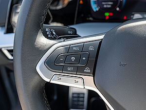 Volkswagen Golf VIII Variant GOAL 2,0 l TDI DSG 14 navigation
