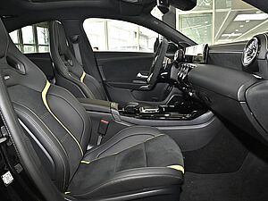Mercedes-Benz CLA 45 AMG S 4M+ Coupé 3 navigation