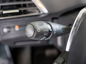 Peugeot 3008 Active Pack PT130 16 navigation