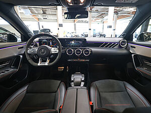 Mercedes-Benz A 45 AMG S 4M+ Aero 8 navigation