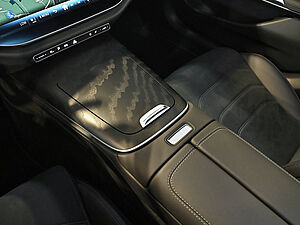 Mercedes-Benz E 300 e AMG Sport Advanced 14 navigation